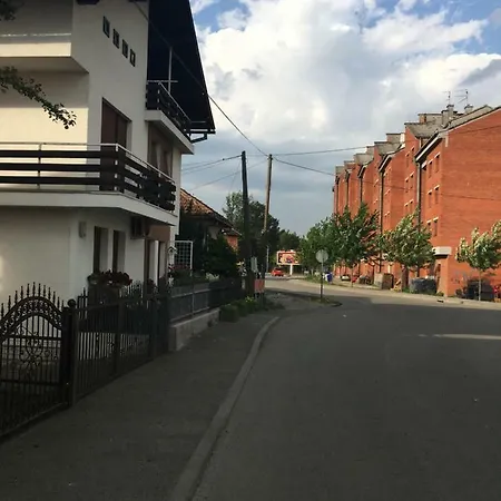 Apartman Aida *